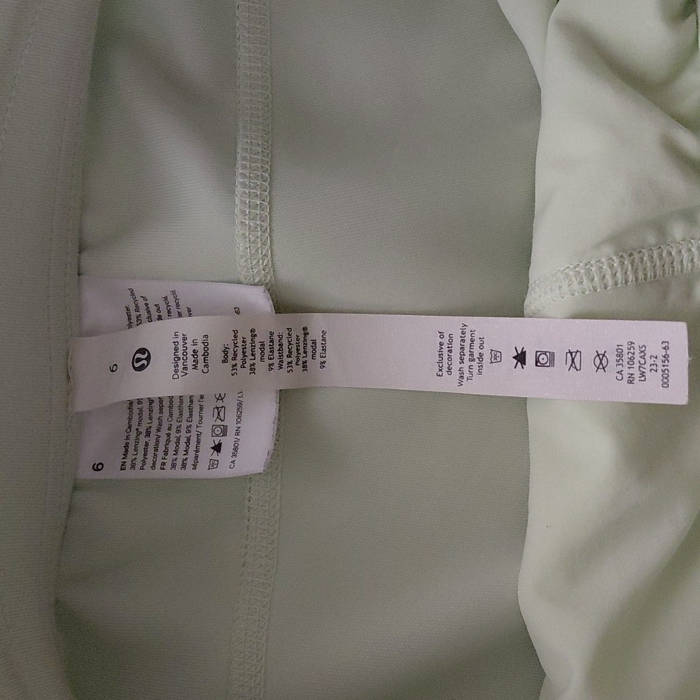 Lululemon Women's Softstreme HR Short 4" KOGR Size 6 - Picture 2 of 6